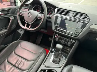 Volkswagen Tiguan L 2017 380TSI Automatic four-wheel drive deluxe edition interior photo 11 Volkswagen Tiguan L 2017 380TSI Automatic four-wheel drive deluxe edition interior photo 11