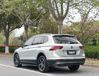 Volkswagen Tiguan L 2017 380TSI Automatic four-wheel drive deluxe edition interior photo 18 Volkswagen Tiguan L 2017 380TSI Automatic four-wheel drive deluxe edition interior photo 18