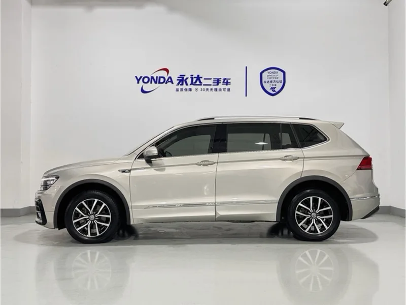 Volkswagen Tiguan L 2020 330TSI Automatic two-wheel drive R-Line Flagship Edition Country VI exterior photo 2 Volkswagen Tiguan L 2020 330TSI Automatic two-wheel drive R-Line Flagship Edition Country VI exterior photo 2
