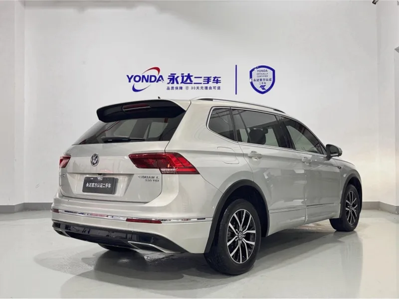 Volkswagen Tiguan L 2020 330TSI Automatic two-wheel drive R-Line Flagship Edition Country VI exterior photo 4 Volkswagen Tiguan L 2020 330TSI Automatic two-wheel drive R-Line Flagship Edition Country VI exterior photo 4