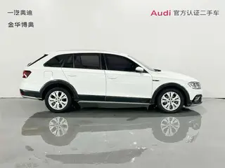 Volkswagen C-TREK 2018 230TSI DSG Comfortable exterior photo 3 Volkswagen C-TREK 2018 230TSI DSG Comfortable exterior photo 3