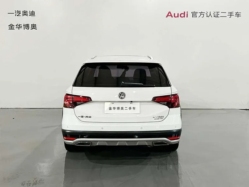 Volkswagen C-TREK 2018 230TSI DSG Comfortable exterior photo 5 Volkswagen C-TREK 2018 230TSI DSG Comfortable exterior photo 5