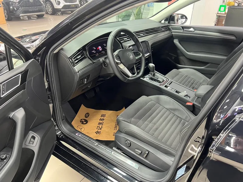 Volkswagen Magotan 2020 330TSI DSG Luxury type exterior photo 2 Volkswagen Magotan 2020 330TSI DSG Luxury type exterior photo 2