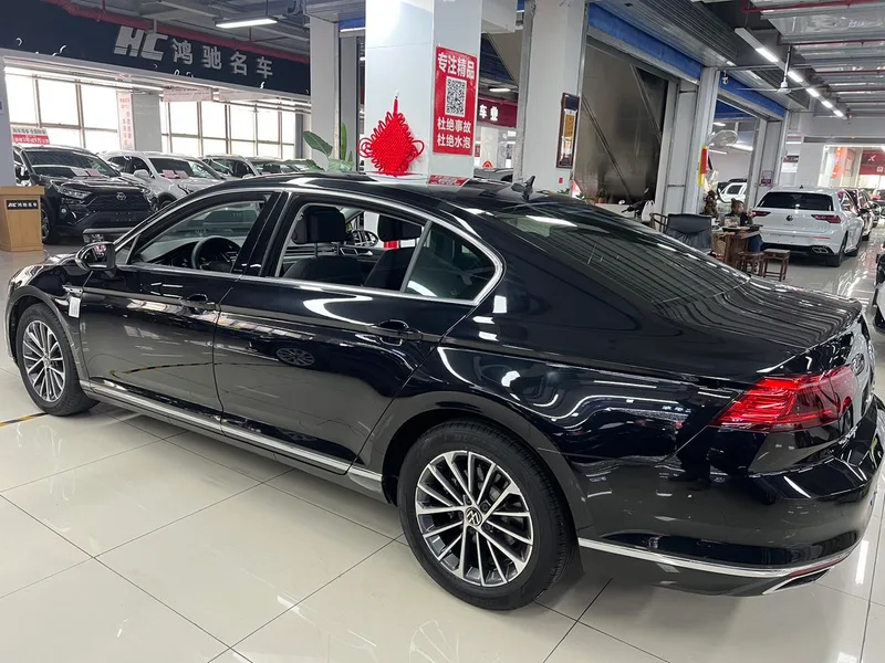 Volkswagen Magotan 2020 330TSI DSG Luxury type exterior photo 3 Volkswagen Magotan 2020 330TSI DSG Luxury type exterior photo 3