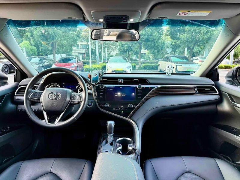 Toyota Camry 2019 2.0G Luxury Edition Country VI interior photo 8 Toyota Camry 2019 2.0G Luxury Edition Country VI interior photo 8