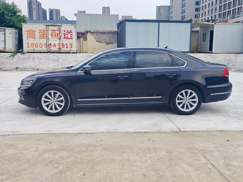 Volkswagen Passat 2017 330TSI DSG Édition honorée extérieur photo 3