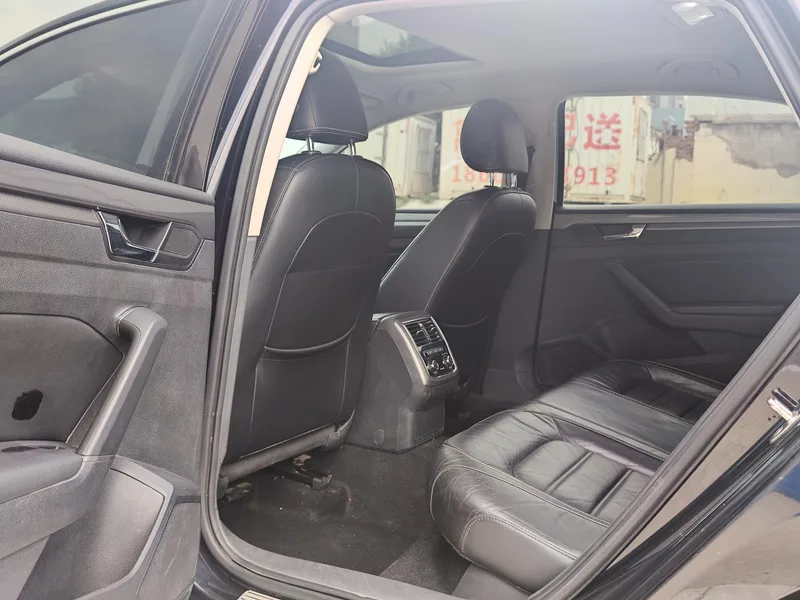 Volkswagen Passat 2017 330TSI DSG Édition honorée extérieur photo 5