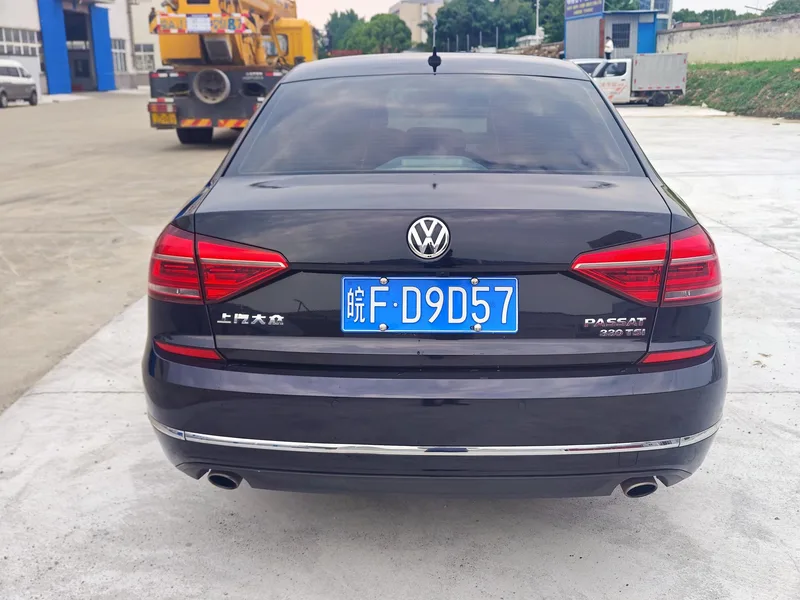 Volkswagen Passat 2017 330TSI DSG Édition honorée intérieur photo 12