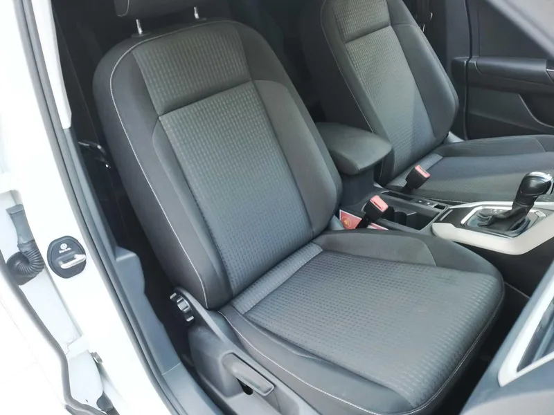 Volkswagen T-Cross 2018 230TSI DSG Модная модель с двумя приводами Страна В. интерьер фото 12