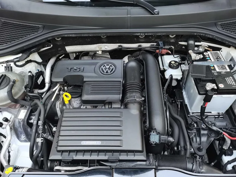 Volkswagen T-Cross 2018 230TSI DSG Модная модель с двумя приводами Страна В. интерьер фото 19
