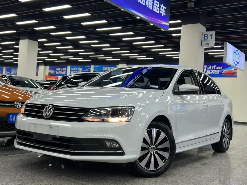 Volkswagen Sagitar 2017 180TSI automatic leading type exterior photo 2 Volkswagen Sagitar 2017 180TSI automatic leading type exterior photo 2