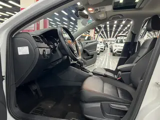 Volkswagen Sagitar 2017 180TSI automatic leading type exterior photo 5 Volkswagen Sagitar 2017 180TSI automatic leading type exterior photo 5