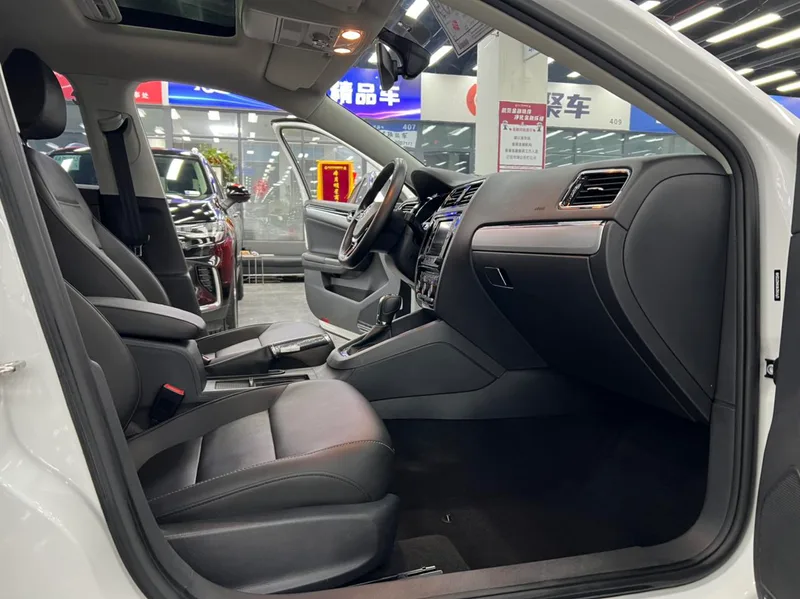 Volkswagen Sagitar 2017 180TSI automatic leading type exterior photo 7 Volkswagen Sagitar 2017 180TSI automatic leading type exterior photo 7