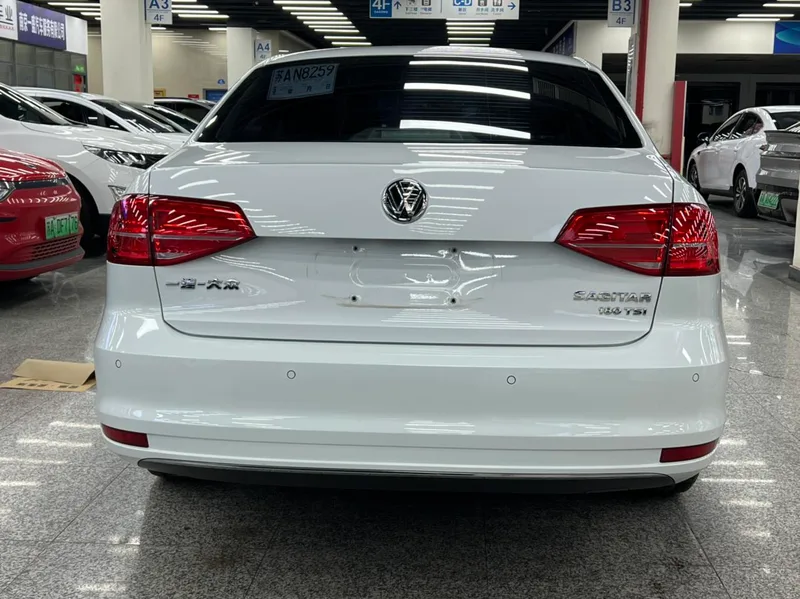 Volkswagen Sagitar 2017 180TSI automatic leading type interior photo 11 Volkswagen Sagitar 2017 180TSI automatic leading type interior photo 11