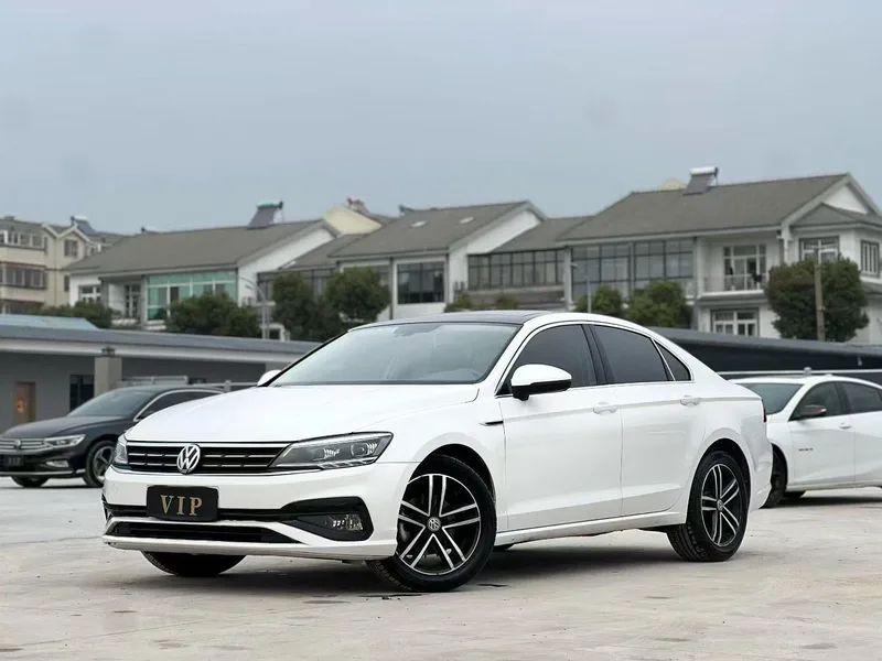 Volkswagen Lamando 2019 280TSI DSG Version confortable Pays V extérieur photo 1 Volkswagen Lamando 2019 280TSI DSG Version confortable Pays V extérieur photo 1
