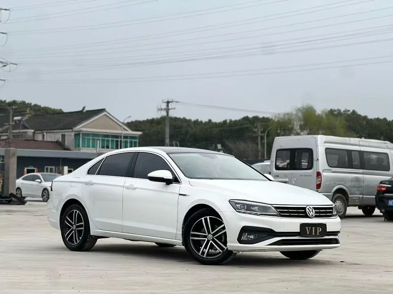 Volkswagen Lamando 2019 280TSI DSG Version confortable Pays V extérieur photo 3 Volkswagen Lamando 2019 280TSI DSG Version confortable Pays V extérieur photo 3