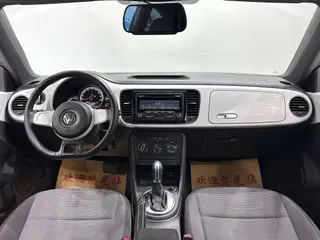 Volkswagen Beetle 2015 180TSI interior photo 12 Volkswagen Beetle 2015 180TSI interior photo 12