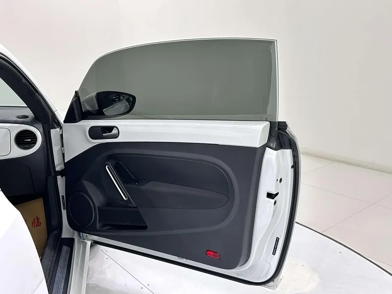 Volkswagen Beetle 2015 180TSI interior photo 15 Volkswagen Beetle 2015 180TSI interior photo 15