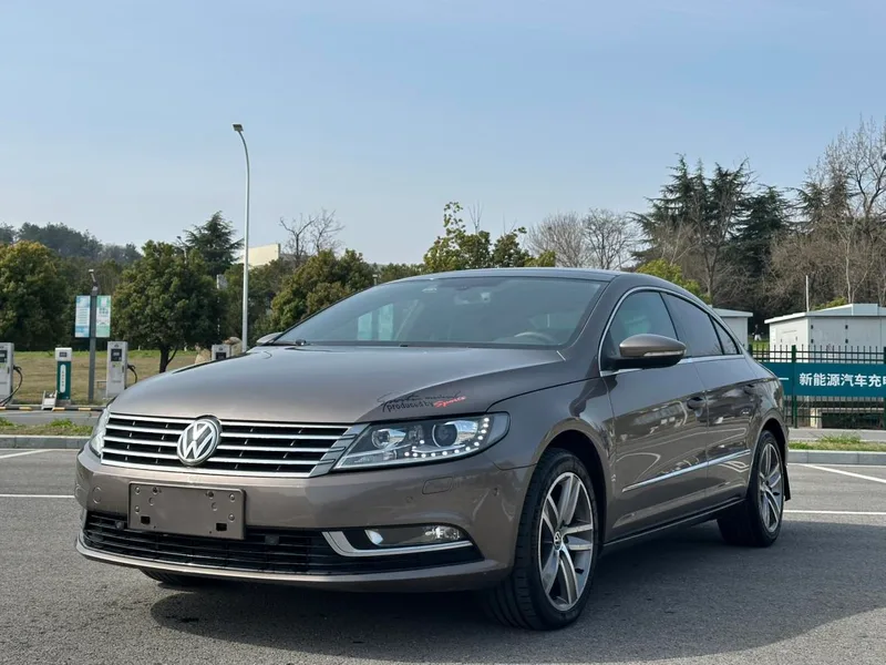 Volkswagen CC 2013 1.8TSI Luxury type exterior photo 1 Volkswagen CC 2013 1.8TSI Luxury type exterior photo 1