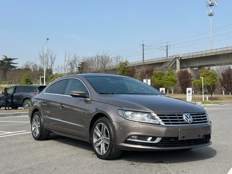 Volkswagen CC 2013 1.8TSI Luxury type exterior photo 3 Volkswagen CC 2013 1.8TSI Luxury type exterior photo 3