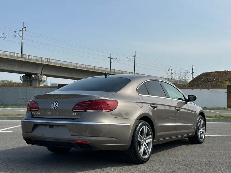 Volkswagen CC 2013 1.8TSI Luxury type exterior photo 4 Volkswagen CC 2013 1.8TSI Luxury type exterior photo 4