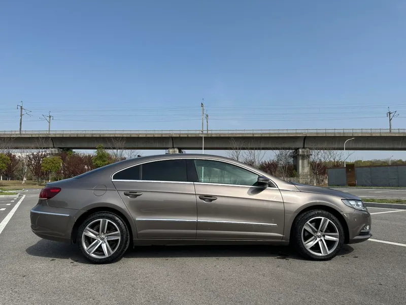 Volkswagen CC 2013 1.8TSI Luxury type exterior photo 7 Volkswagen CC 2013 1.8TSI Luxury type exterior photo 7