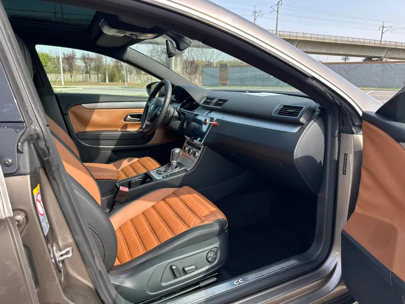 Volkswagen CC 2013 1.8TSI Luxury type interior photo 12 Volkswagen CC 2013 1.8TSI Luxury type interior photo 12