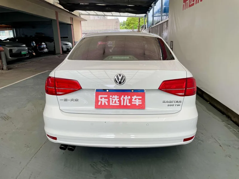 Volkswagen Sagitar 2018 280TSI DSG Comfortable exterior photo 4 Volkswagen Sagitar 2018 280TSI DSG Comfortable exterior photo 4