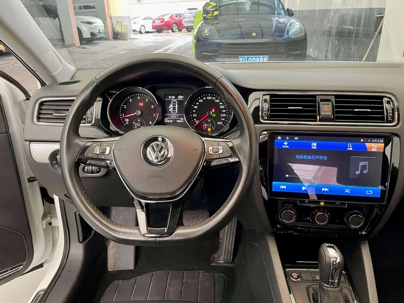 Volkswagen Sagitar 2018 280TSI DSG Comfortable interior photo 12 Volkswagen Sagitar 2018 280TSI DSG Comfortable interior photo 12