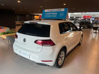 Volkswagen Golf 2019 280TSI DSG Comfortable Country VI interior photo 8 Volkswagen Golf 2019 280TSI DSG Comfortable Country VI interior photo 8