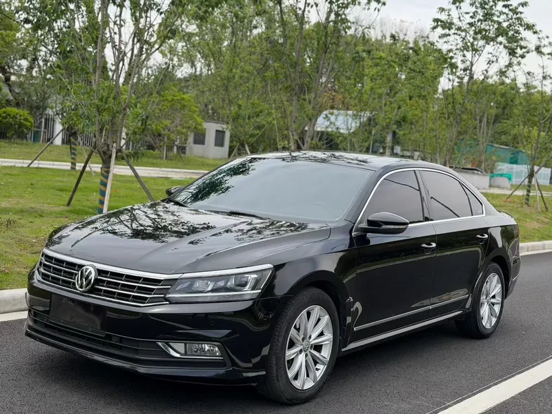 Volkswagen Passat 2017 330TSI DSG Honor Edition exterior photo 1 Volkswagen Passat 2017 330TSI DSG Honor Edition exterior photo 1