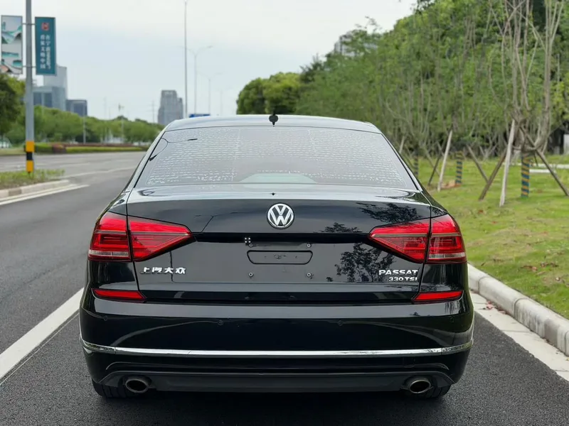 Volkswagen Passat 2017 330TSI DSG Honor Edition interior photo 8 Volkswagen Passat 2017 330TSI DSG Honor Edition interior photo 8