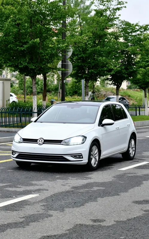 Volkswagen Golf 2019 280TSI DSG Comfortable China V exterior photo 1 Volkswagen Golf 2019 280TSI DSG Comfortable China V exterior photo 1