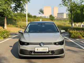 Volkswagen Golf 2023 Restyling 280TSI DSG Pro exterior photo 2 Volkswagen Golf 2023 Restyling 280TSI DSG Pro exterior photo 2