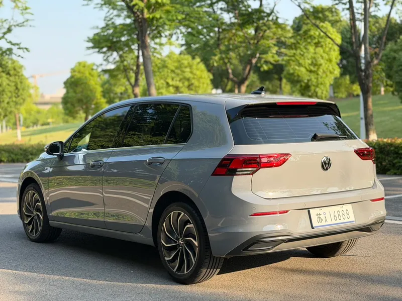 Volkswagen Golf 2023 Restyling 280TSI DSG Pro exterior photo 5 Volkswagen Golf 2023 Restyling 280TSI DSG Pro exterior photo 5