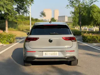Volkswagen Golf 2023 Restyling 280TSI DSG Pro exterior photo 6 Volkswagen Golf 2023 Restyling 280TSI DSG Pro exterior photo 6