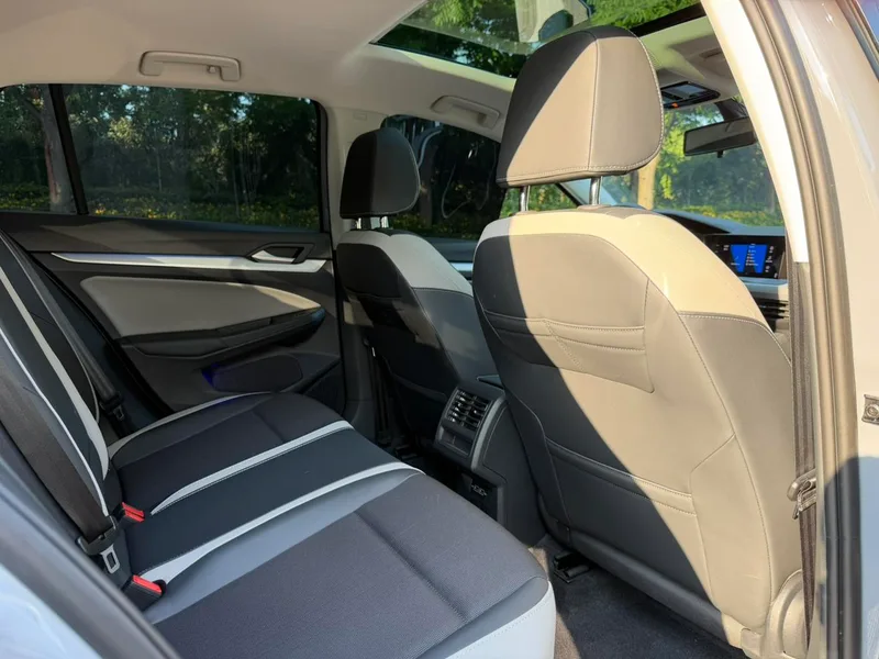 Volkswagen Golf 2023 Restyling 280TSI DSG Pro interior photo 11 Volkswagen Golf 2023 Restyling 280TSI DSG Pro interior photo 11