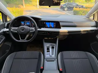 Volkswagen Golf 2023 Restyling 280TSI DSG Pro interior photo 13 Volkswagen Golf 2023 Restyling 280TSI DSG Pro interior photo 13