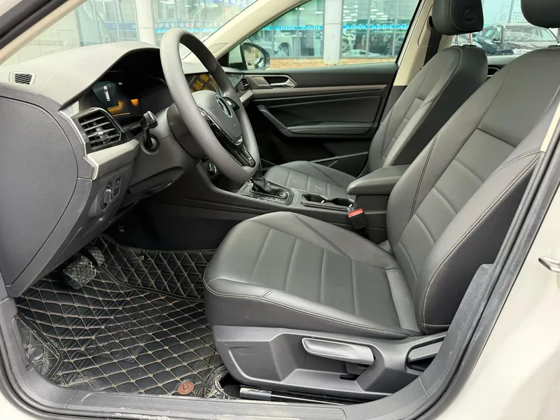 Volkswagen Lavida 2021 1.5L Version confort automatique intérieur photo 7 Volkswagen Lavida 2021 1.5L Version confort automatique intérieur photo 7