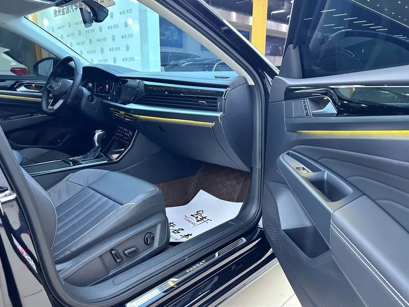 Volkswagen Passat 2023 Restyling 330TSI Elite Edition interior photo 7 Volkswagen Passat 2023 Restyling 330TSI Elite Edition interior photo 7