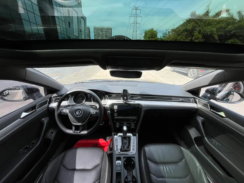 Volkswagen CC 2019 330TSI Гламурная версия Страна VI интерьер фото 7 Volkswagen CC 2019 330TSI Гламурная версия Страна VI интерьер фото 7
