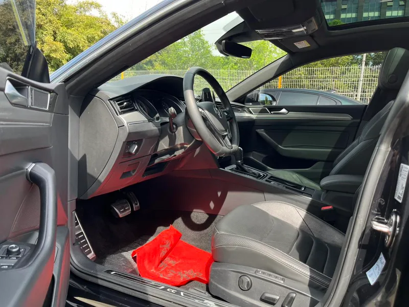 Volkswagen CC 2019 330TSI Гламурная версия Страна VI интерьер фото 9 Volkswagen CC 2019 330TSI Гламурная версия Страна VI интерьер фото 9