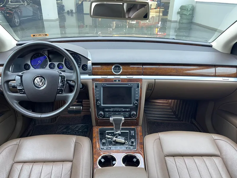 Volkswagen Phaeton 2015 3.0L Version intelligente extérieur photo 7 Volkswagen Phaeton 2015 3.0L Version intelligente extérieur photo 7