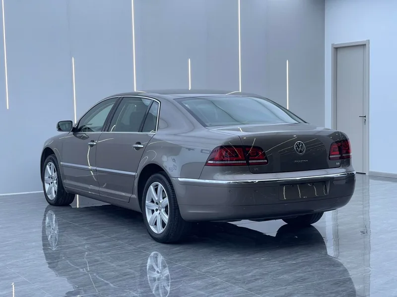 Volkswagen Phaeton 2015 3.0L Version intelligente intérieur photo 15 Volkswagen Phaeton 2015 3.0L Version intelligente intérieur photo 15