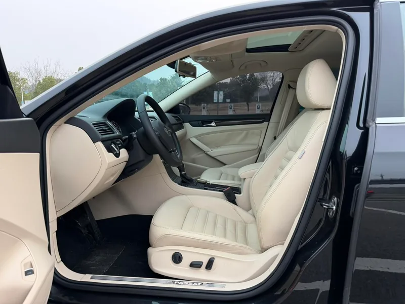 Volkswagen Passat 2014 1.8TSI DSG Your Excellency's Edition exterior photo 5 Volkswagen Passat 2014 1.8TSI DSG Your Excellency's Edition exterior photo 5