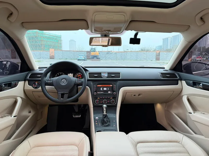 Volkswagen Passat 2014 1.8TSI DSG Your Excellency's Edition exterior photo 7 Volkswagen Passat 2014 1.8TSI DSG Your Excellency's Edition exterior photo 7