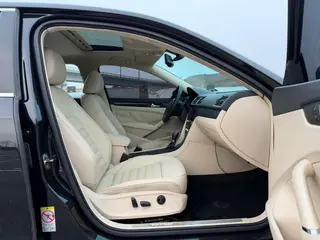 Volkswagen Passat 2014 1.8TSI DSG Your Excellency's Edition interior photo 16 Volkswagen Passat 2014 1.8TSI DSG Your Excellency's Edition interior photo 16