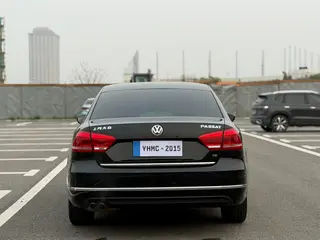 Volkswagen Passat 2014 1.8TSI DSG Your Excellency's Edition interior photo 20 Volkswagen Passat 2014 1.8TSI DSG Your Excellency's Edition interior photo 20