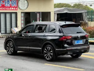 Volkswagen Tiguan L 2020 330TSI Automatic two-wheel drive R-Line Flagship Edition Country VI interior photo 9 Volkswagen Tiguan L 2020 330TSI Automatic two-wheel drive R-Line Flagship Edition Country VI interior photo 9