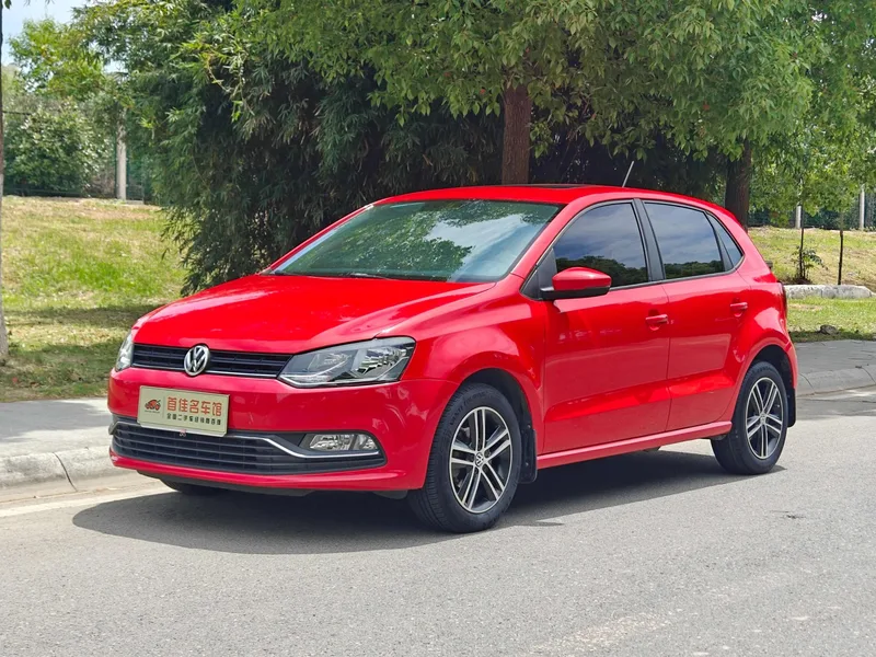 Volkswagen Polo 2016 1.6L Automatic Comfort Type exterior photo 1 Volkswagen Polo 2016 1.6L Automatic Comfort Type exterior photo 1